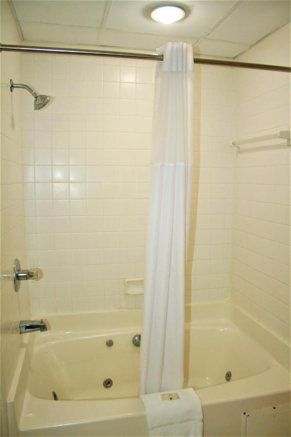 Quality Inn & Suites Kearneysville - Martinsburg المظهر الخارجي الصورة