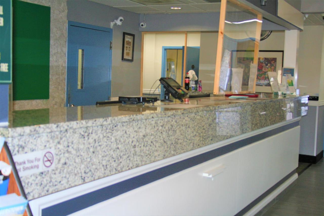 Quality Inn & Suites Kearneysville - Martinsburg المظهر الخارجي الصورة