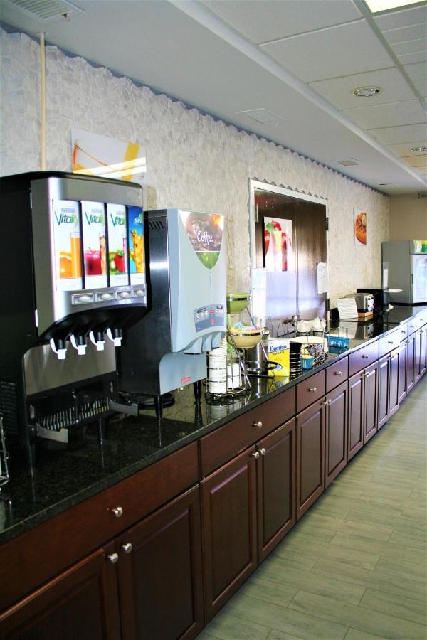 Quality Inn & Suites Kearneysville - Martinsburg المظهر الخارجي الصورة
