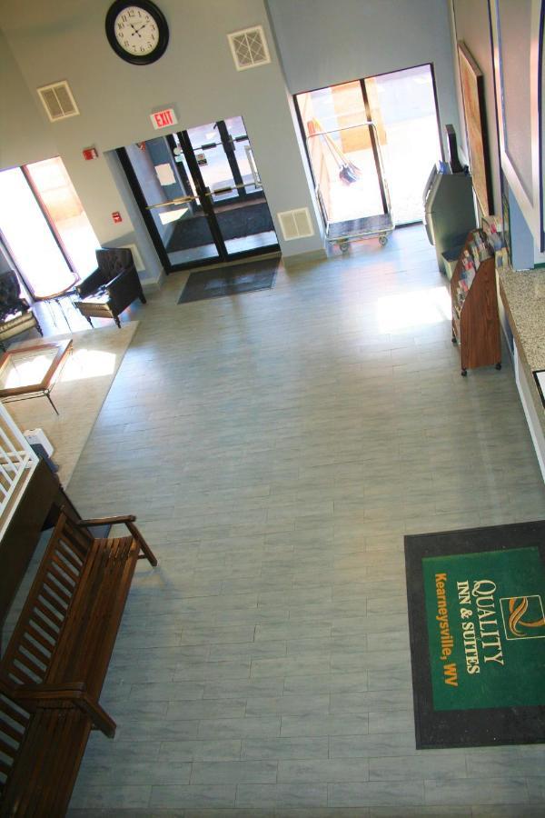 Quality Inn & Suites Kearneysville - Martinsburg المظهر الخارجي الصورة