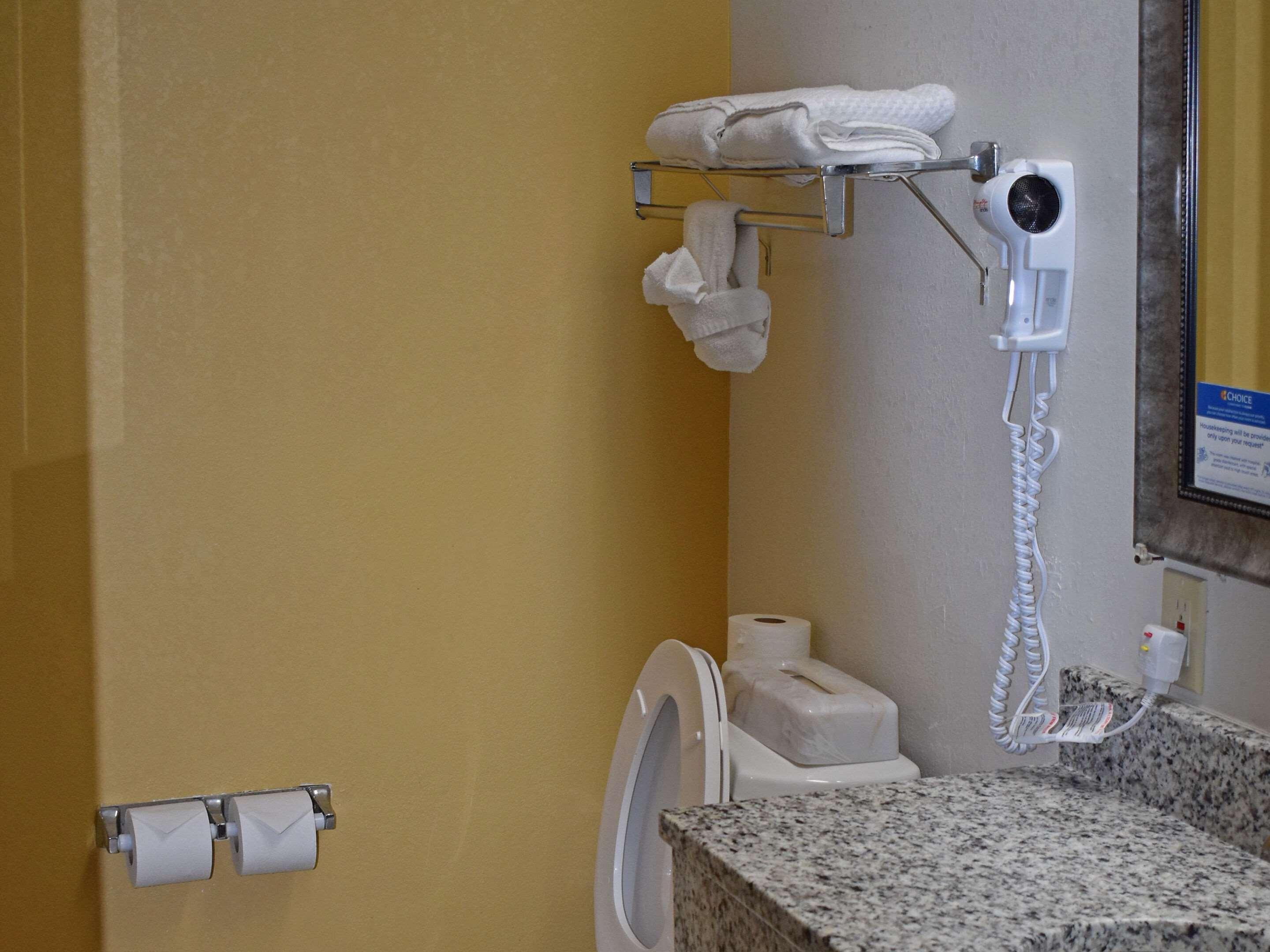 Quality Inn & Suites Kearneysville - Martinsburg المظهر الخارجي الصورة