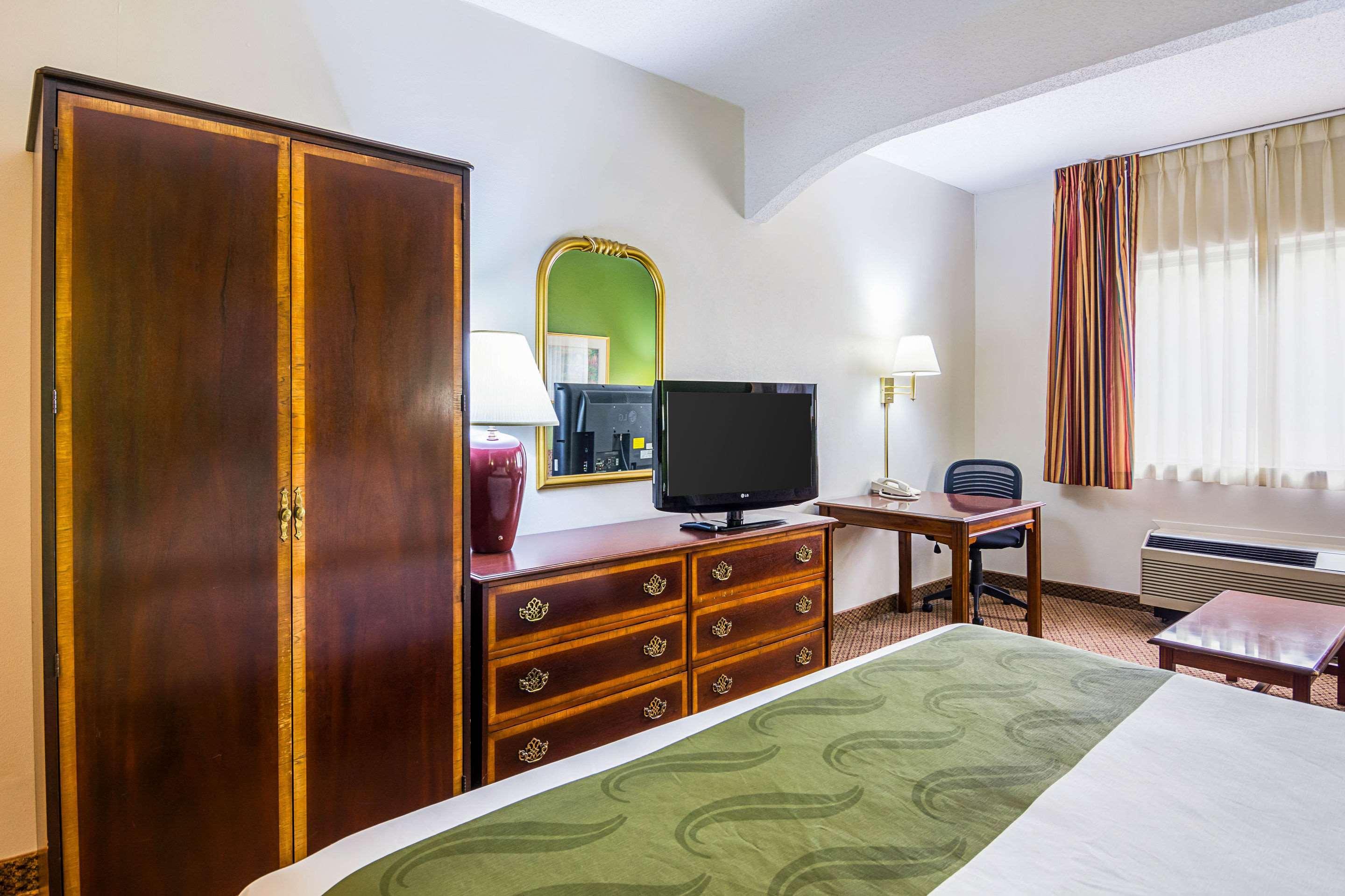 Quality Inn & Suites Kearneysville - Martinsburg المظهر الخارجي الصورة