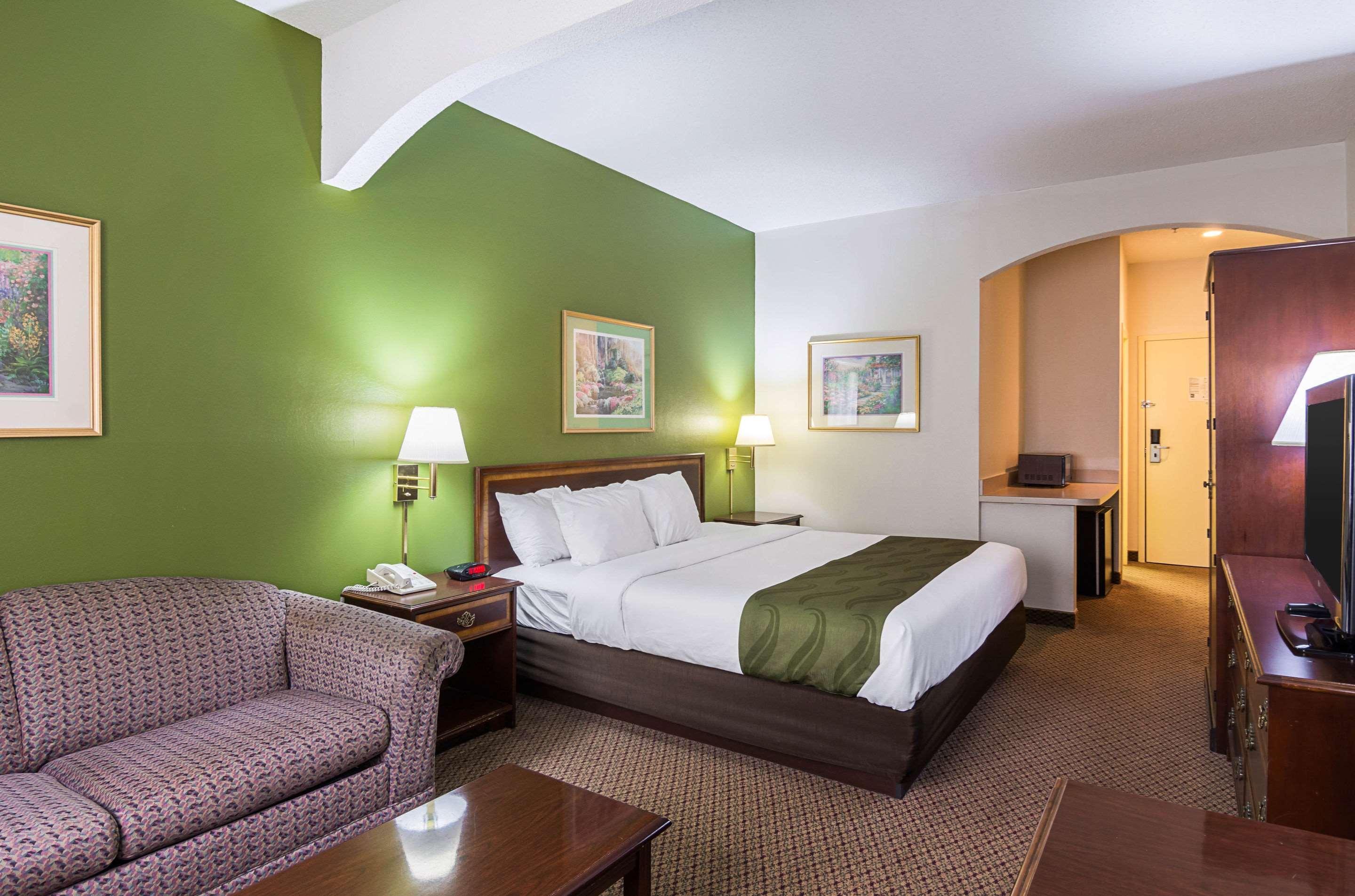 Quality Inn & Suites Kearneysville - Martinsburg المظهر الخارجي الصورة
