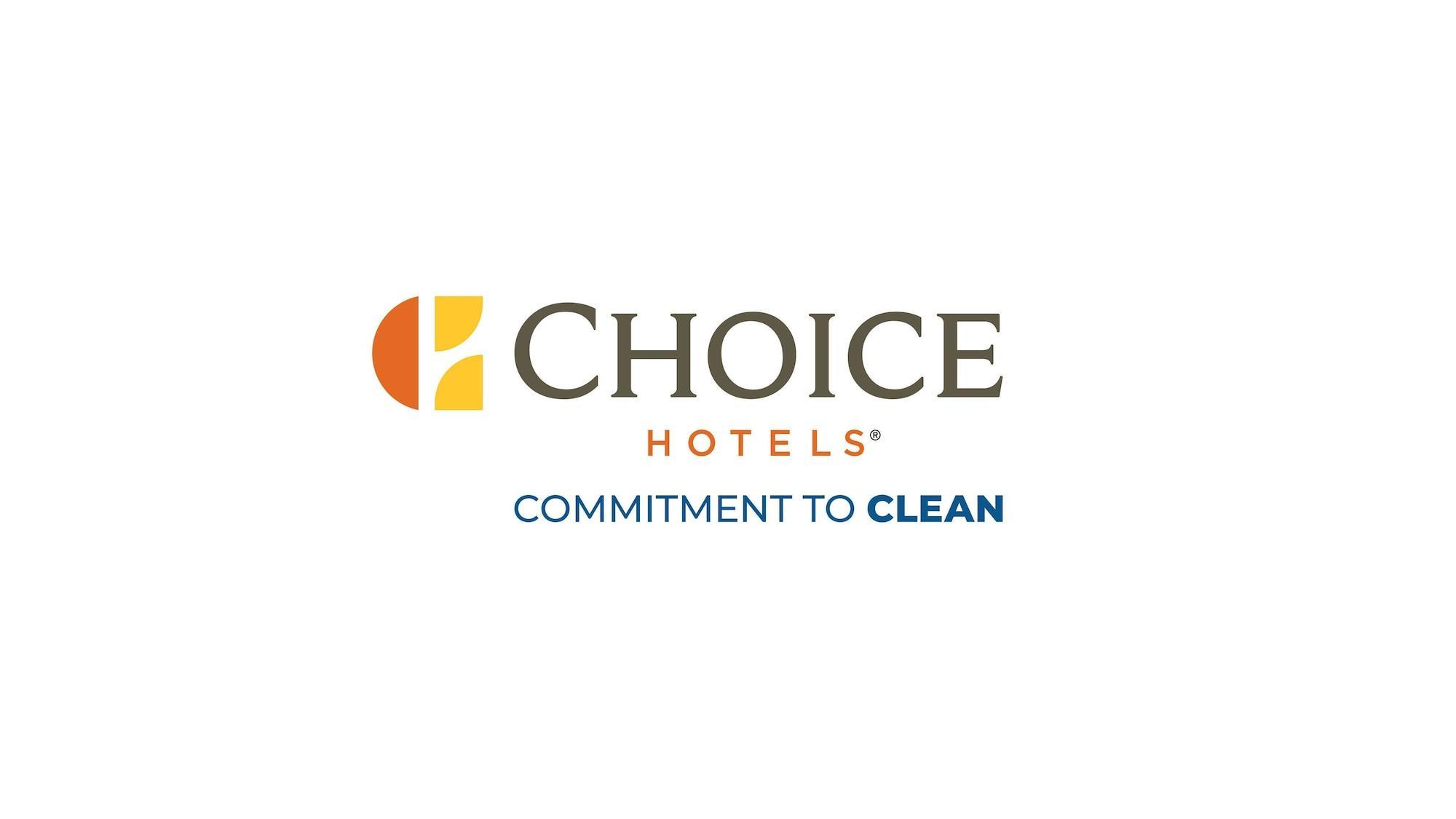 Quality Inn & Suites Kearneysville - Martinsburg المظهر الخارجي الصورة