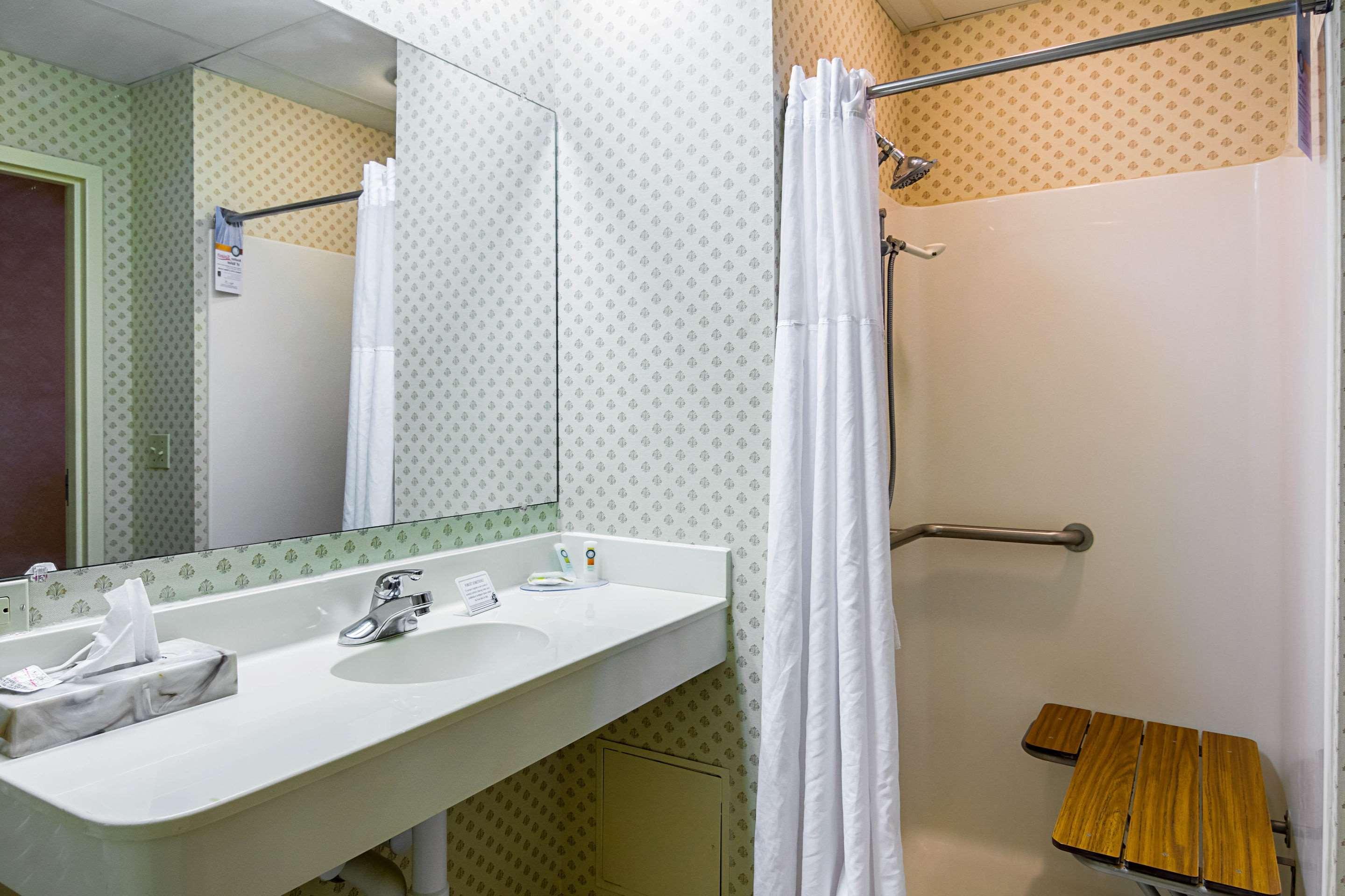 Quality Inn & Suites Kearneysville - Martinsburg المظهر الخارجي الصورة