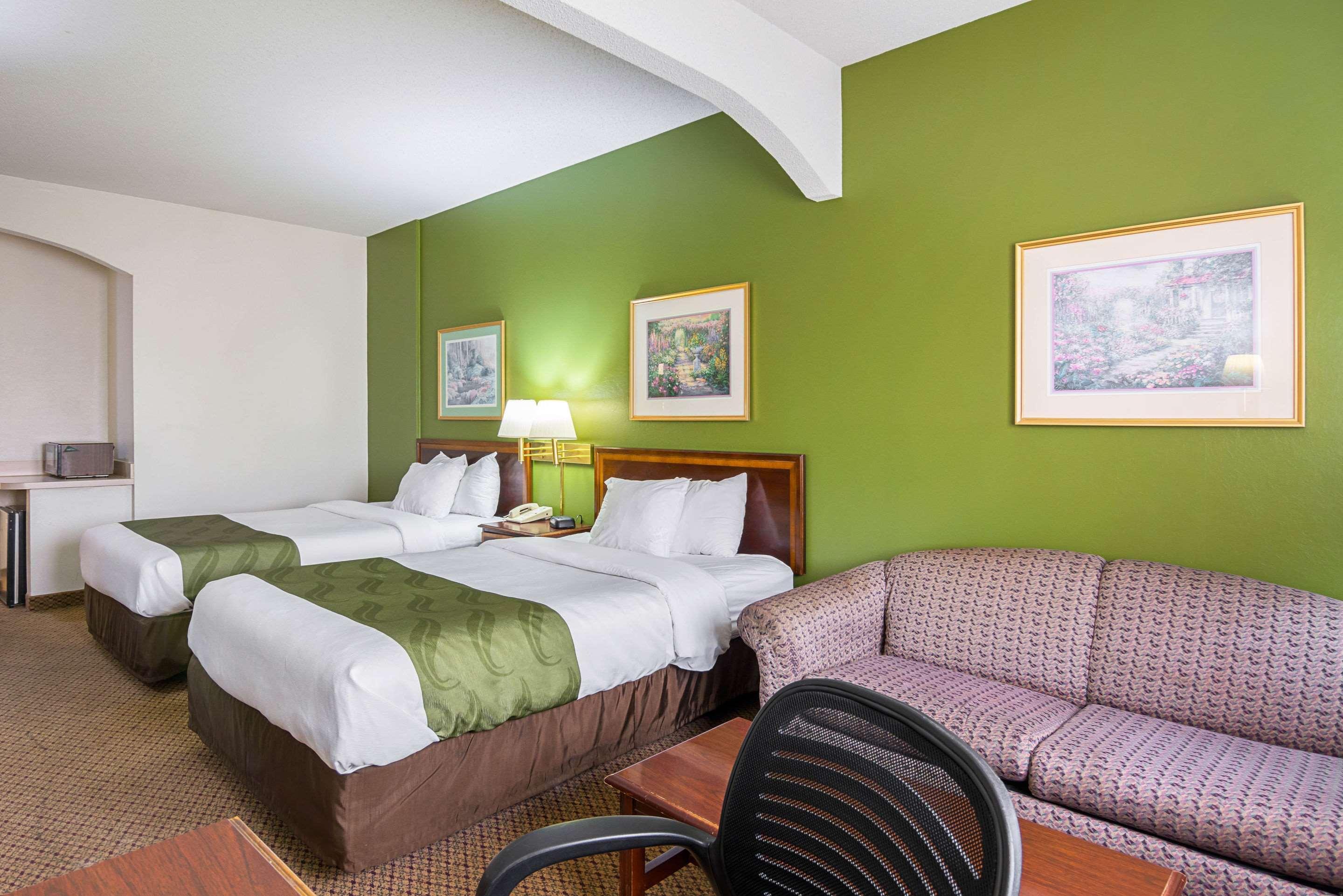 Quality Inn & Suites Kearneysville - Martinsburg المظهر الخارجي الصورة