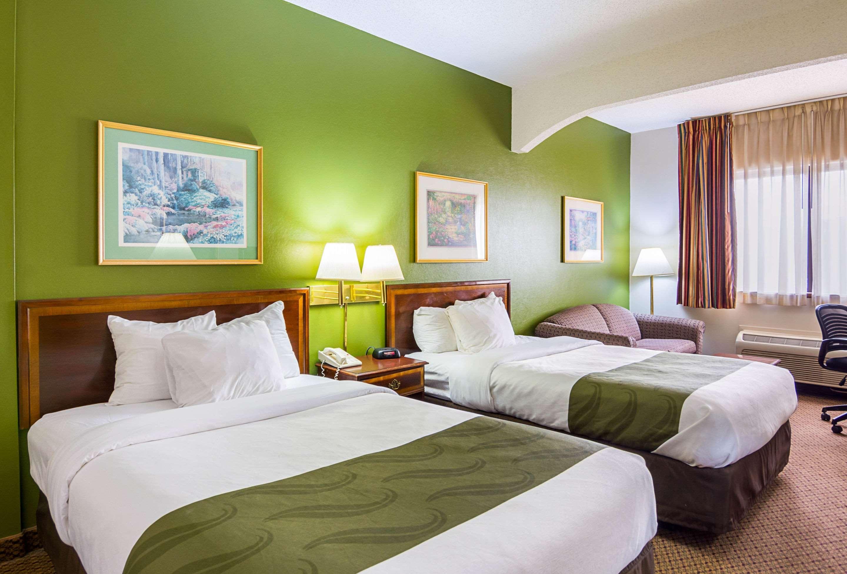 Quality Inn & Suites Kearneysville - Martinsburg المظهر الخارجي الصورة