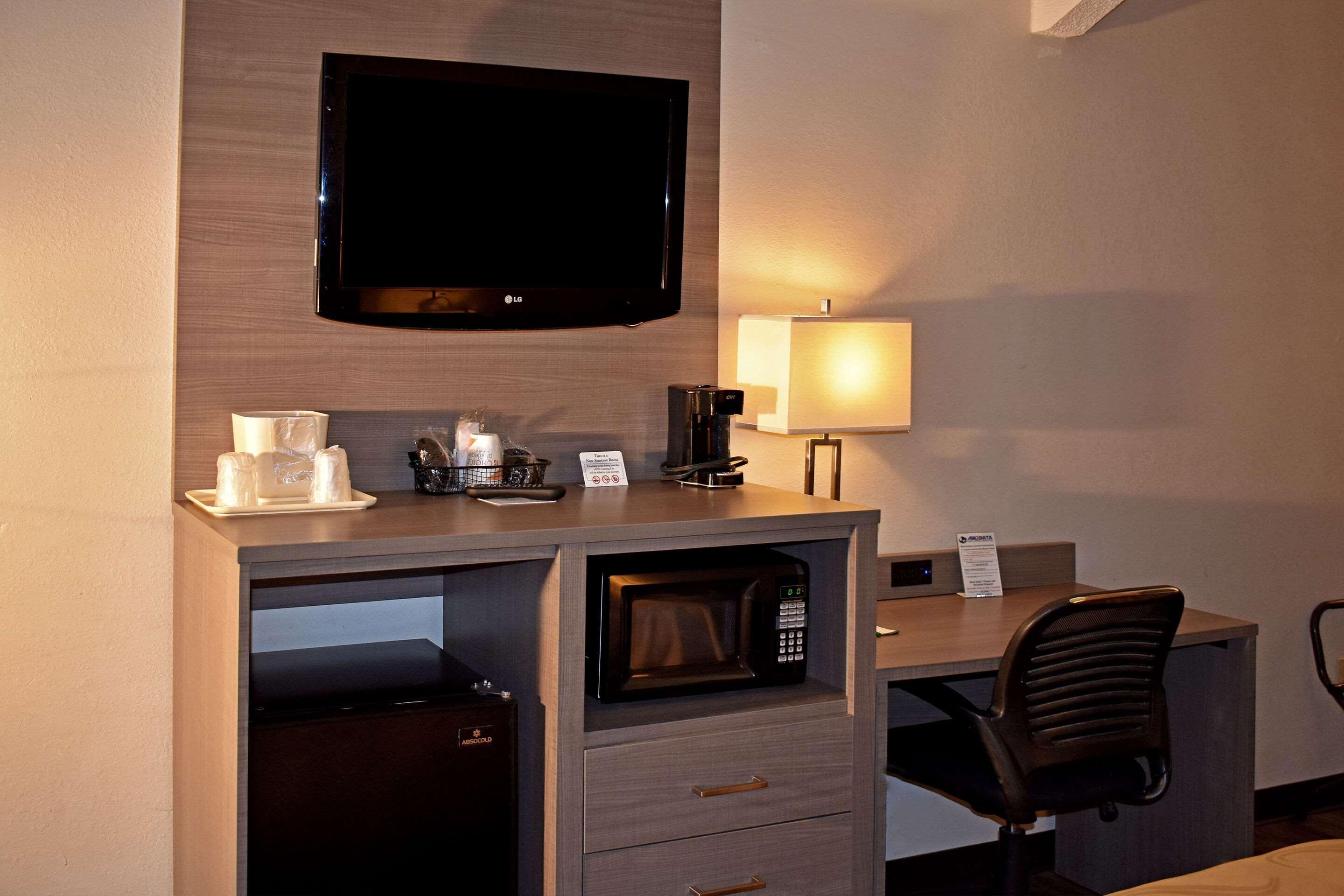 Quality Inn & Suites Kearneysville - Martinsburg المظهر الخارجي الصورة