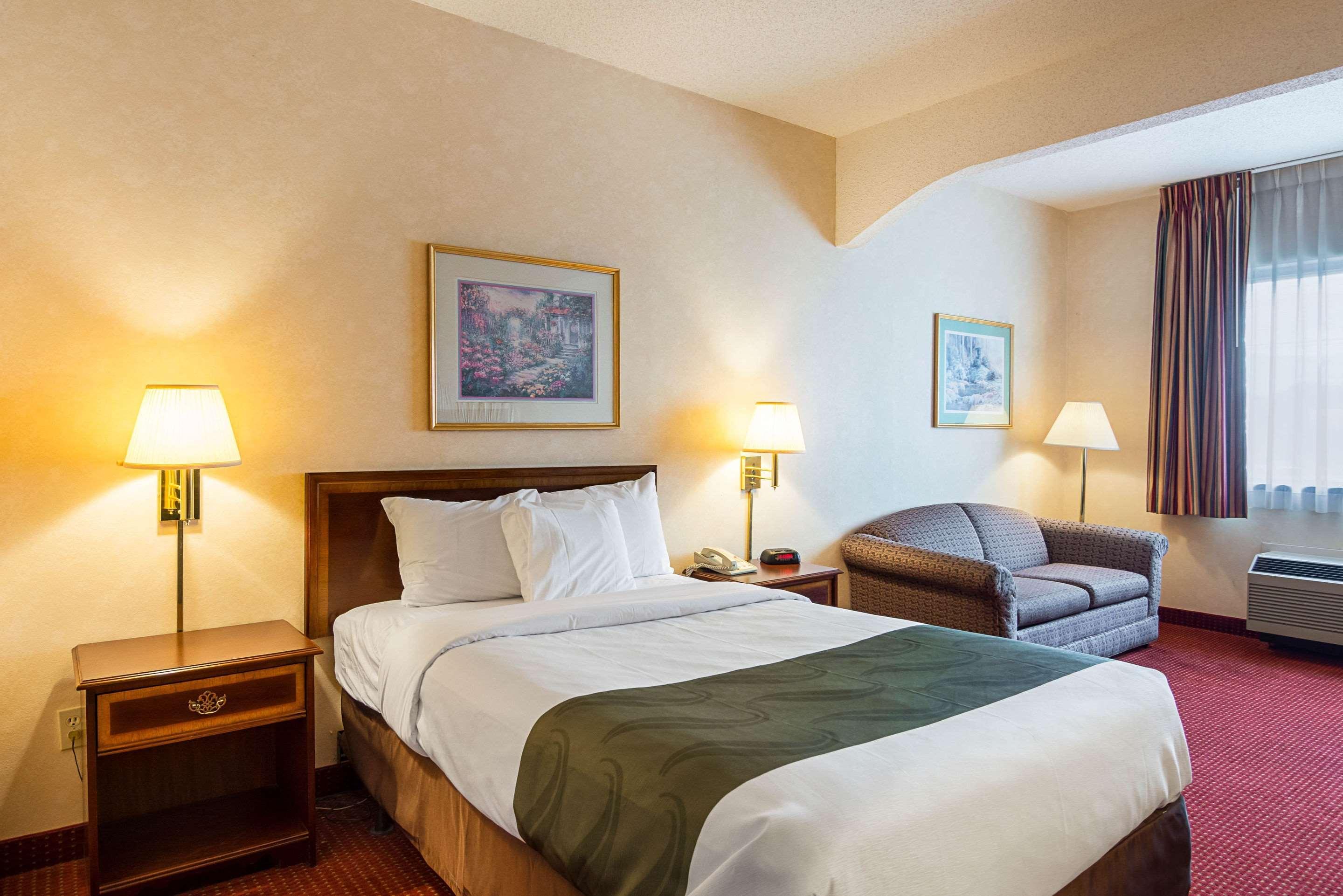 Quality Inn & Suites Kearneysville - Martinsburg المظهر الخارجي الصورة